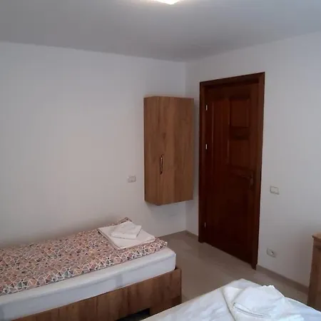 Apartment Acasa In Piatra Neamt